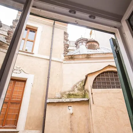 Navona Flat *